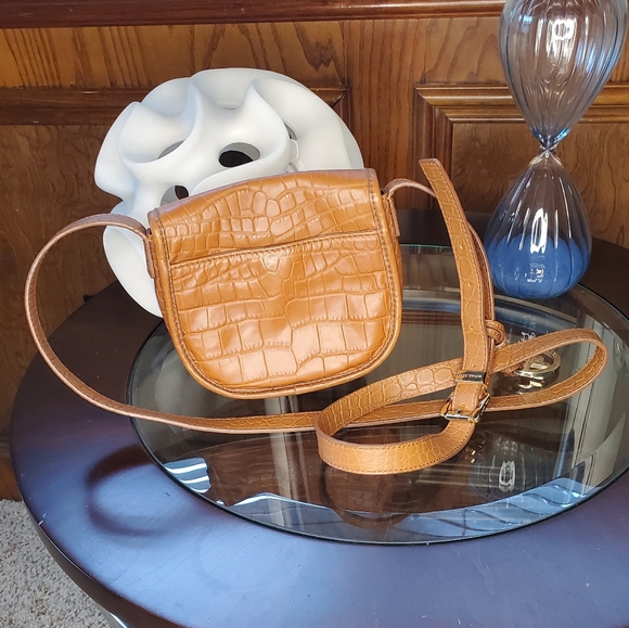 Michael Kors Leather Crocodile Print Saddle Bag - Picture 4 of 16